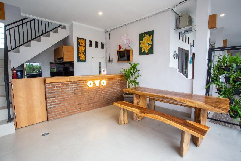 Oyo1207彭多克789酒店 坎古 外观 照片